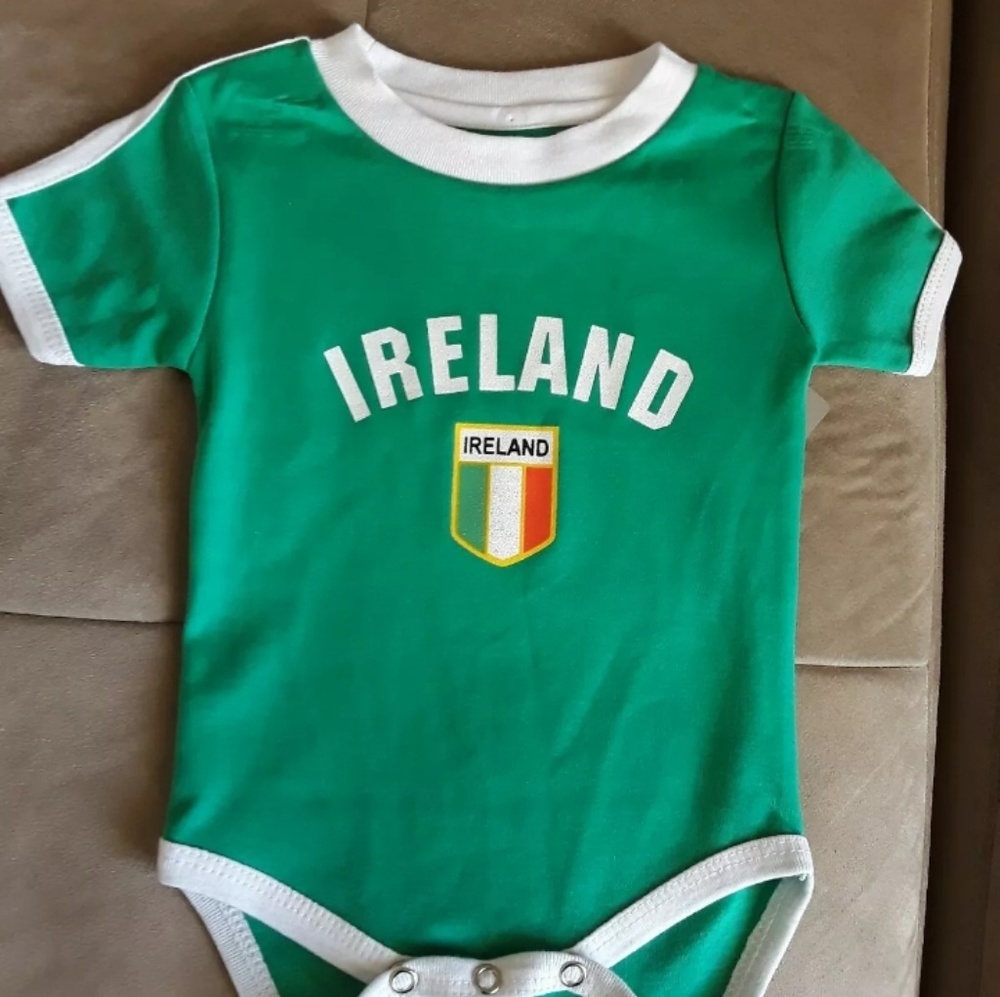 Baby jumsuit outfit on 12 month, with Ireland logo